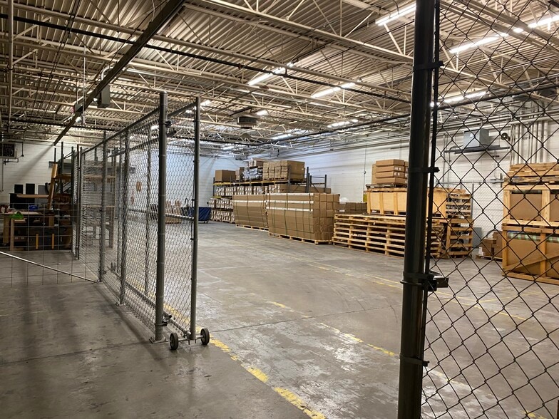 More Photos Of 179 Merrimon Ave, Weaverville Warehouse For Lease