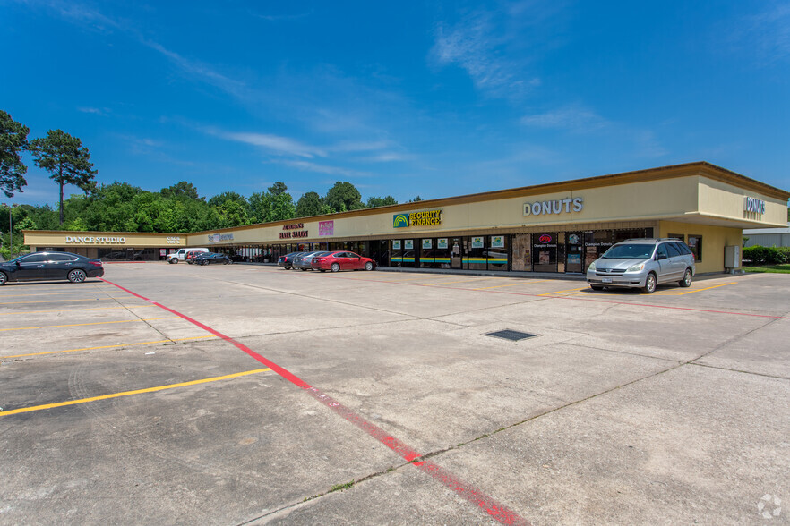 Primary Photo Of 701 E Main St, Tomball Unknown For Lease