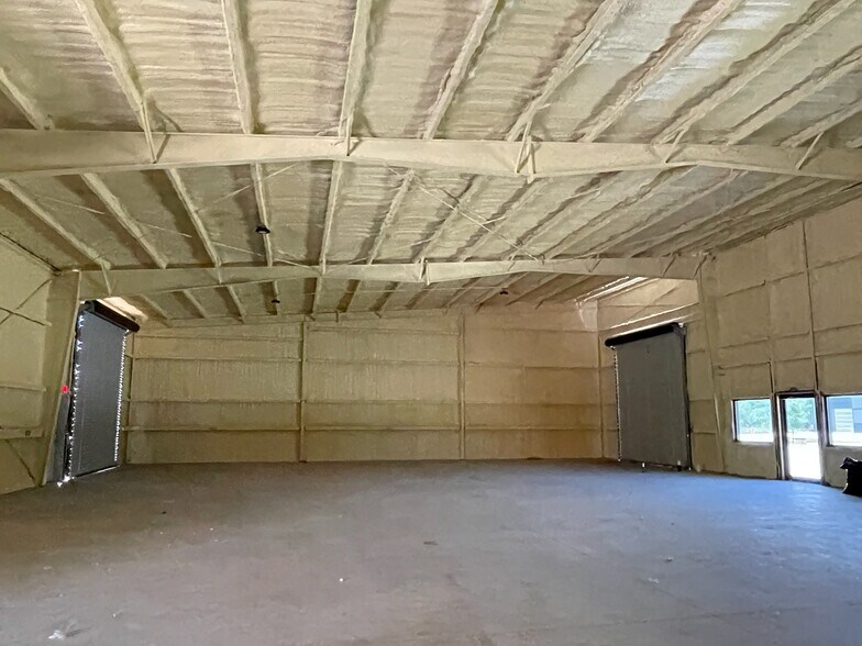 More Photos Of 606 Mill Run, Kerrville Warehouse For Lease