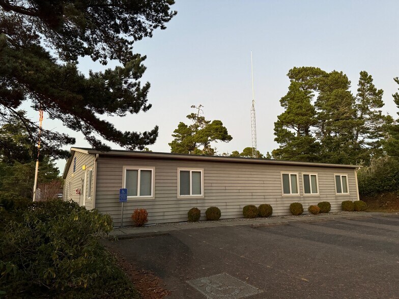 More Photos Of 4480 Highway 101, Florence Industrial For Sale