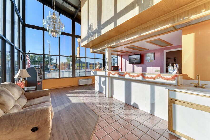 More Photos Of 260 W Main St, Vernal Hotel For Sale
