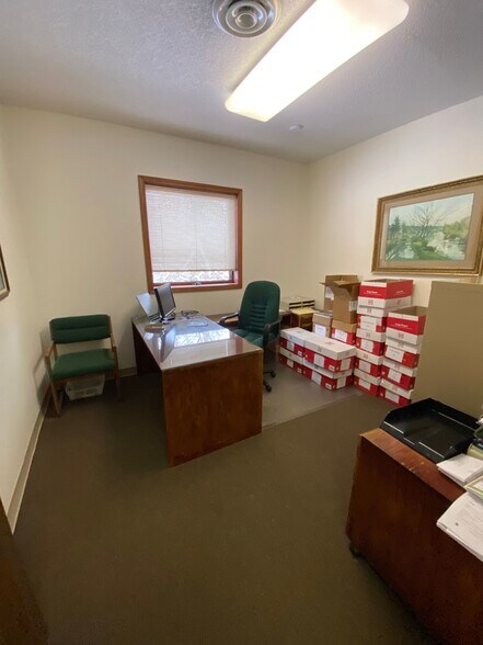 More Photos Of 1627 E Jefferson Rd, Mishawaka Office For Sale
