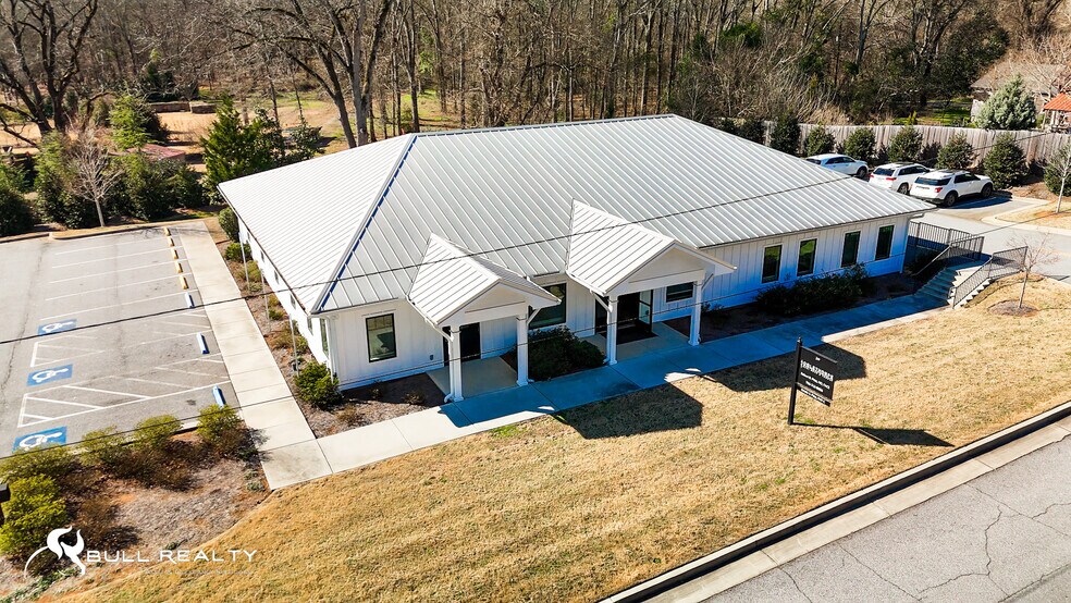 More Photos Of 219 W Boggs St, Lexington Medical For Lease