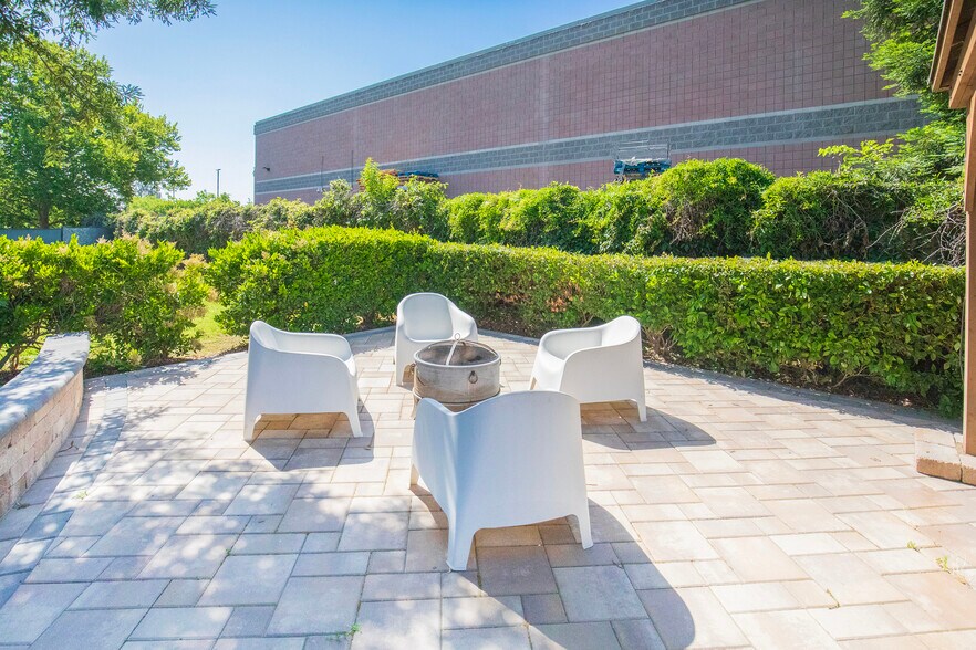 More Photos Of 4322 4th Ave, Sacramento Office Residential For Sale