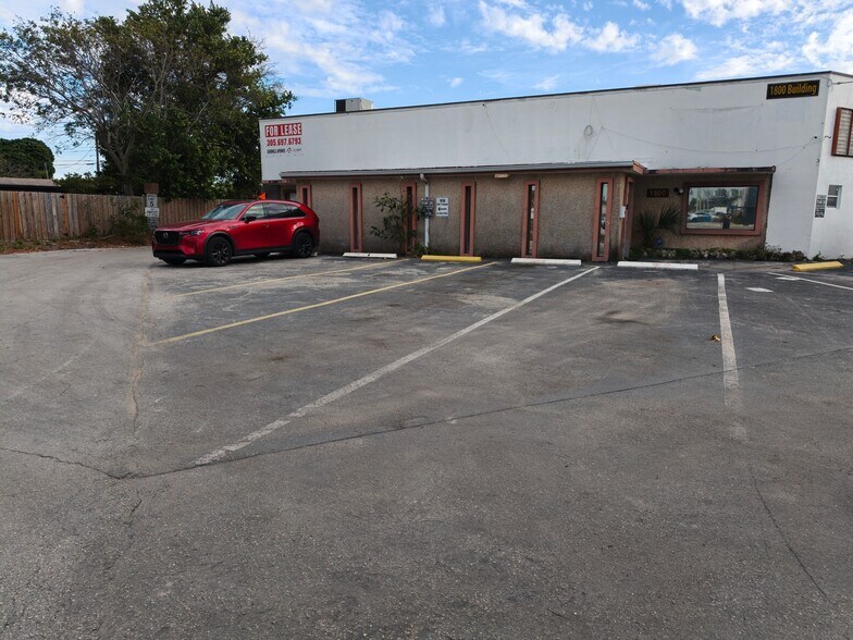 More Photos Of 1800-1812 SW 7th Ave, Pompano Beach Warehouse For Sale