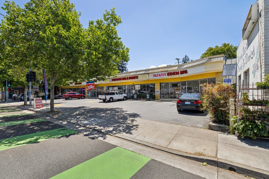 More Photos Of 3886-3898 El Camino Real, Palo Alto Freestanding For Sale