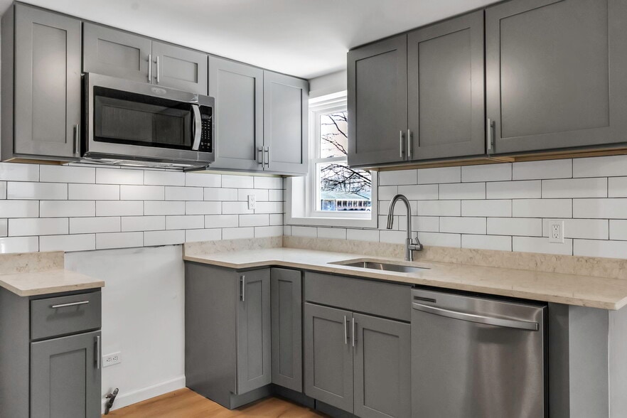 More Photos Of 12482 Broadway St, Alden General Retail For Sale