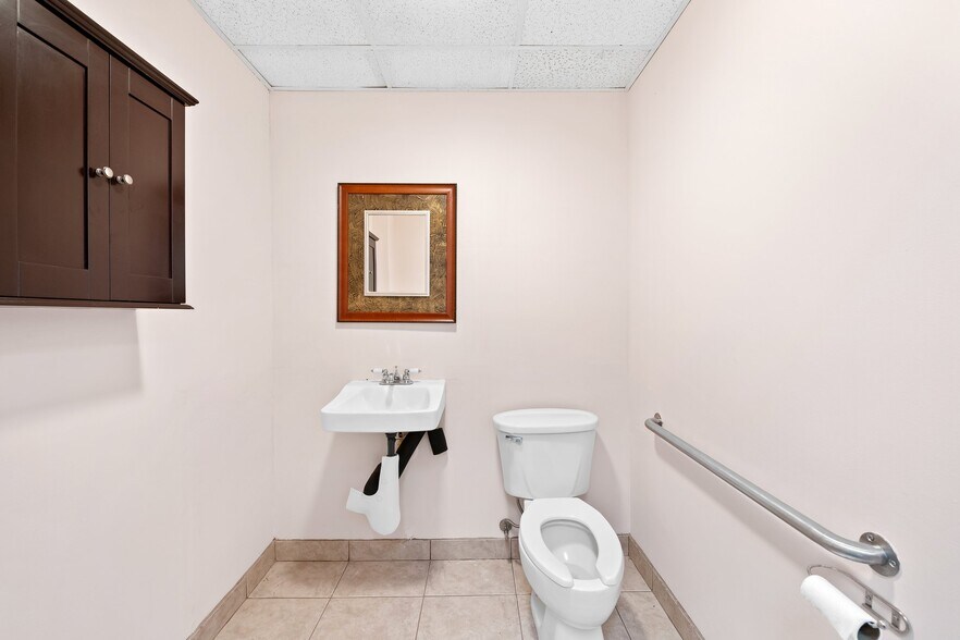 More Photos Of 4800 N State Road 7, Fort Lauderdale Medical For Lease