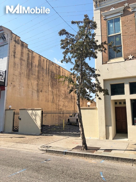 More Photos Of 210 Dauphin St, Mobile Storefront Retail Office For Lease