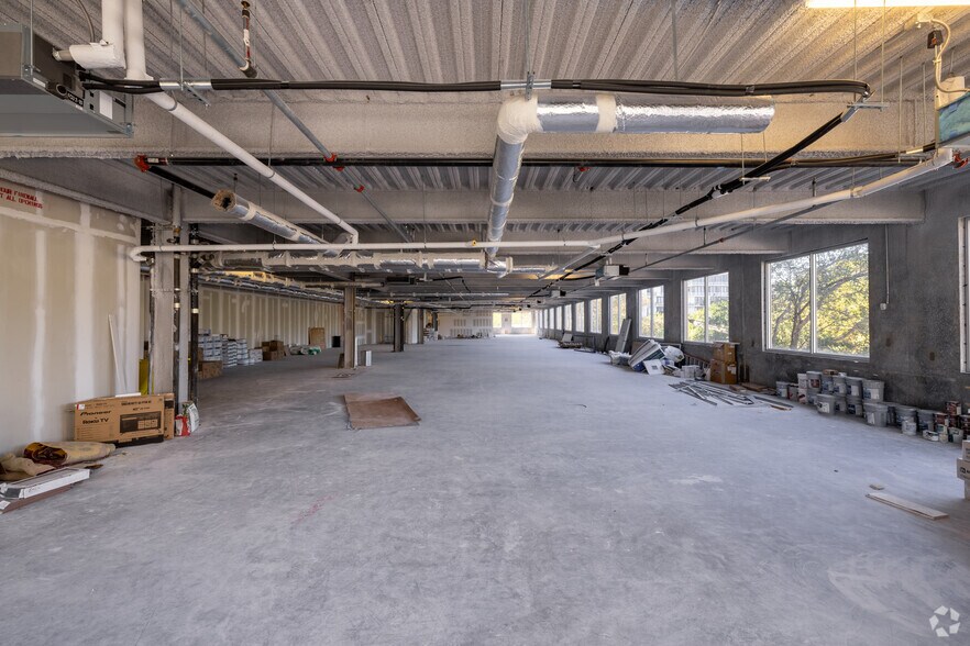 More Photos Of 3683 S Miami Ave, Miami Medical For Lease