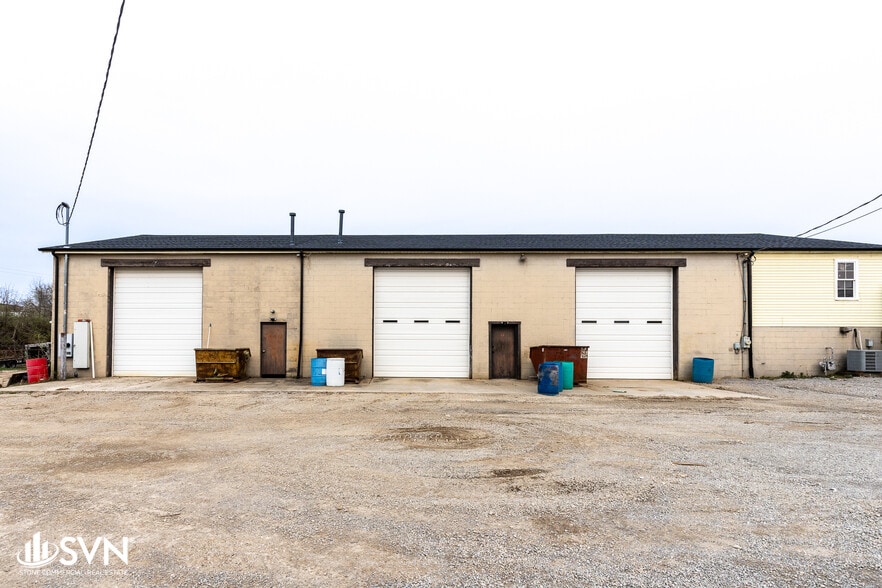 More Photos Of 220 Industry Pky, Nicholasville Warehouse For Sale