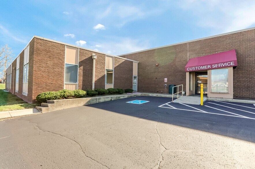 More Photos Of 2334 Production Dr, Indianapolis Warehouse For Lease
