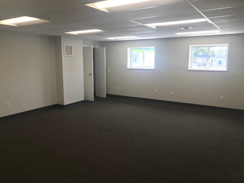 More Photos Of 166 Lavan St, Warwick Distribution For Lease