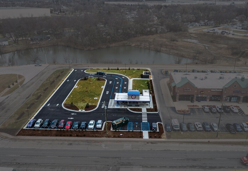 More Photos Of 2555 Plainfield Rd, Joliet General Retail For Sale