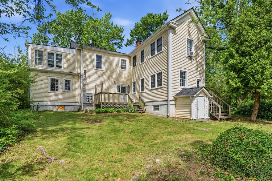 More Photos Of 526 Fleming St, Hendersonville Apartments For Sale
