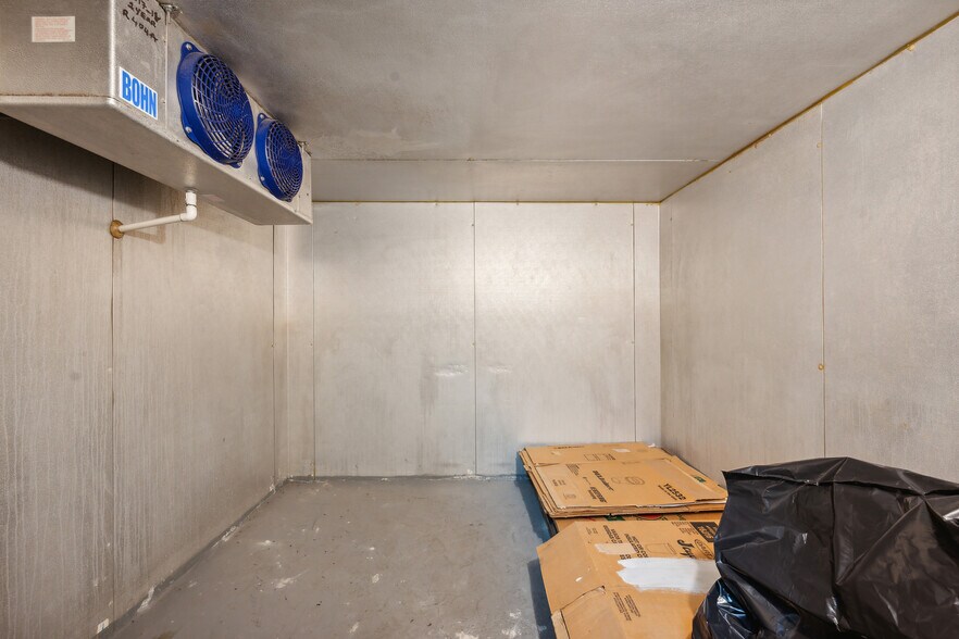 More Photos Of 1326 S 20th St, Philadelphia Warehouse For Sale