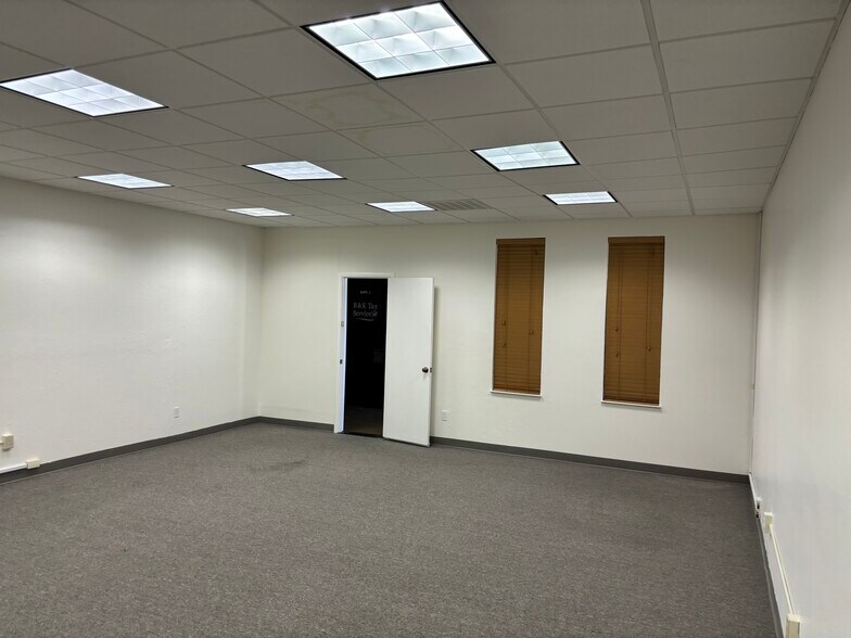 More Photos Of 1000 Texas St, Fairfield Office Residential For Lease