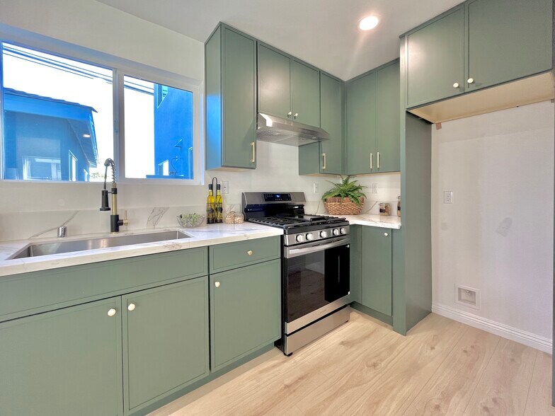 More Photos Of 938 E Sandra Ave, Arcadia Apartments For Sale