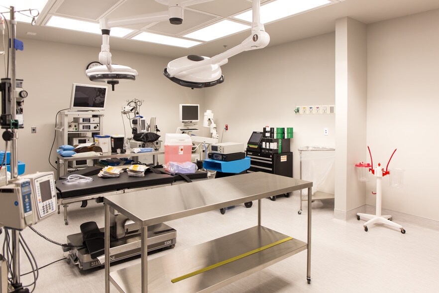 More Photos Of 11851 N 51st Ave, Glendale Medical For Lease