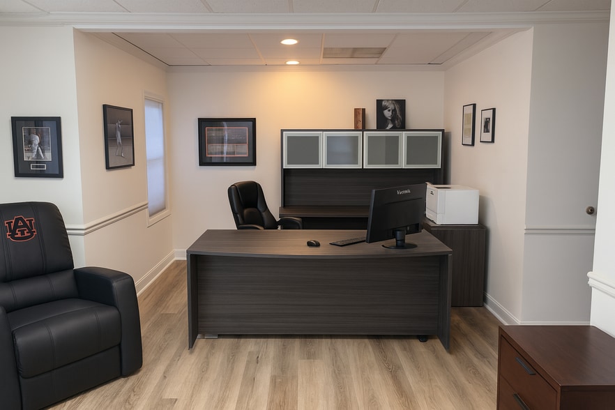 More Photos Of 203 Woodpark Pl, Woodstock Medical For Lease