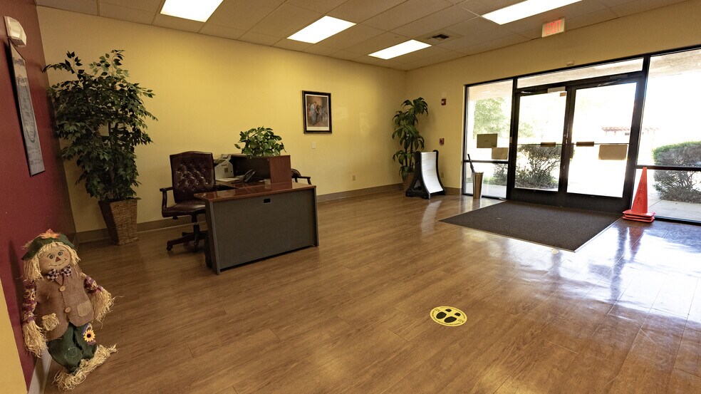 More Photos Of 8190 Pensacola Blvd, Pensacola Specialty For Sale