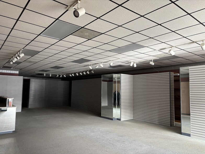 More Photos Of 803 N Madison Blvd, Roxboro General Retail For Lease
