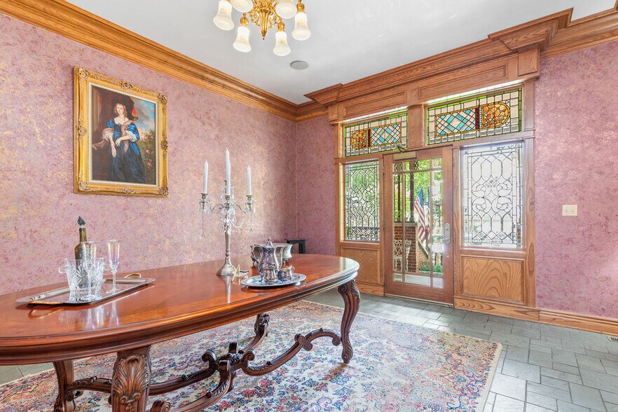 More Photos Of 46 Hillside Ave, Eureka Springs Hospitality For Sale