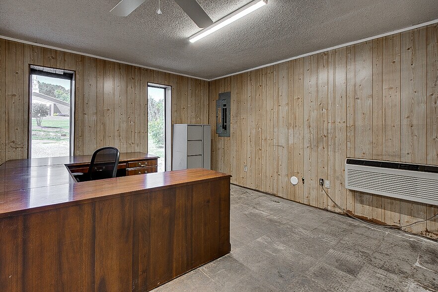 More Photos Of 174 LeWallen Rd, Asheboro Auto Repair For Lease