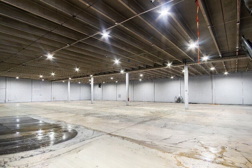 More Photos Of 7480 NW 52nd St, Miami Warehouse For Sale