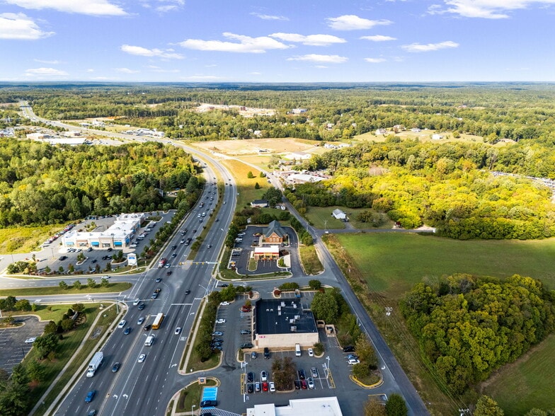 More Photos Of 1036 Warrenton Rd, Fredericksburg General Retail For Lease
