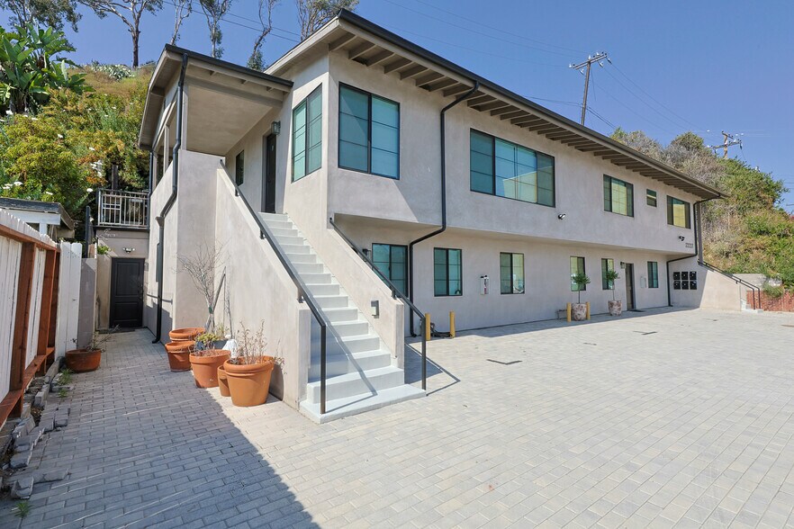 More Photos Of 22227 Pacific Coast Hwy, Malibu Apartments For Sale