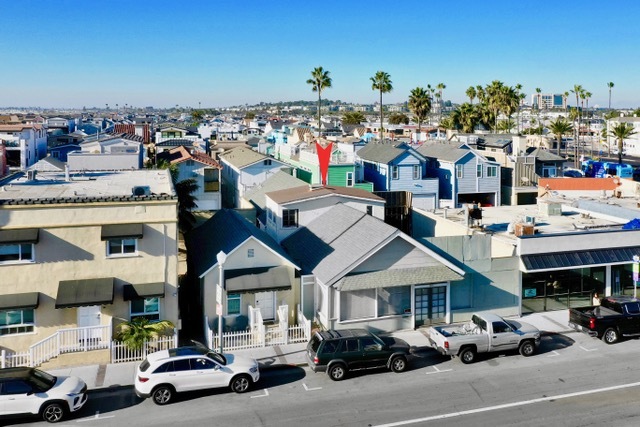 Primary Photo Of 119 23rd St, Newport Beach Storefront Retail Residential For Sale