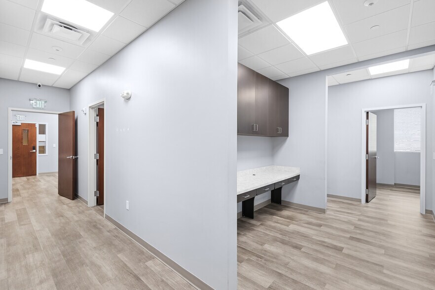 More Photos Of 6310 Health Park Way, Bradenton Medical For Lease