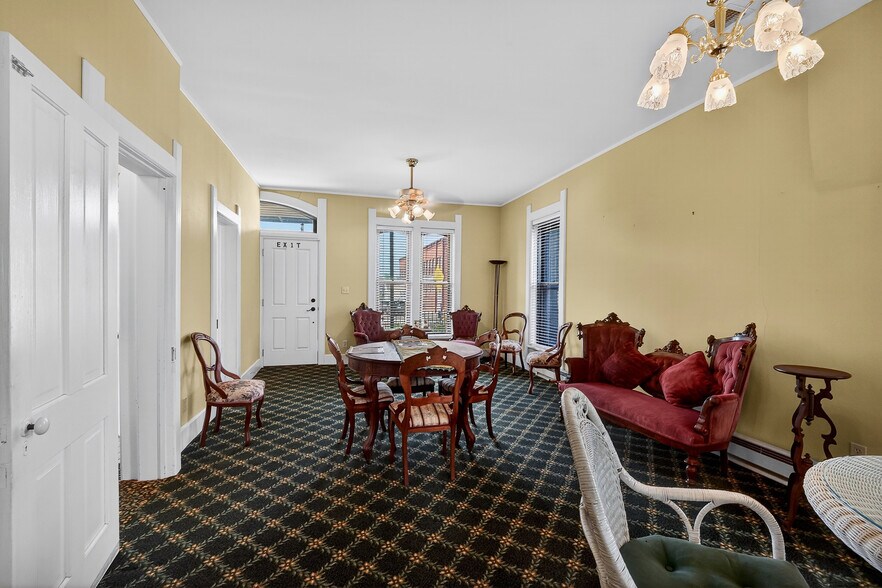 More Photos Of 210 W High St, Orangeville Hospitality For Sale