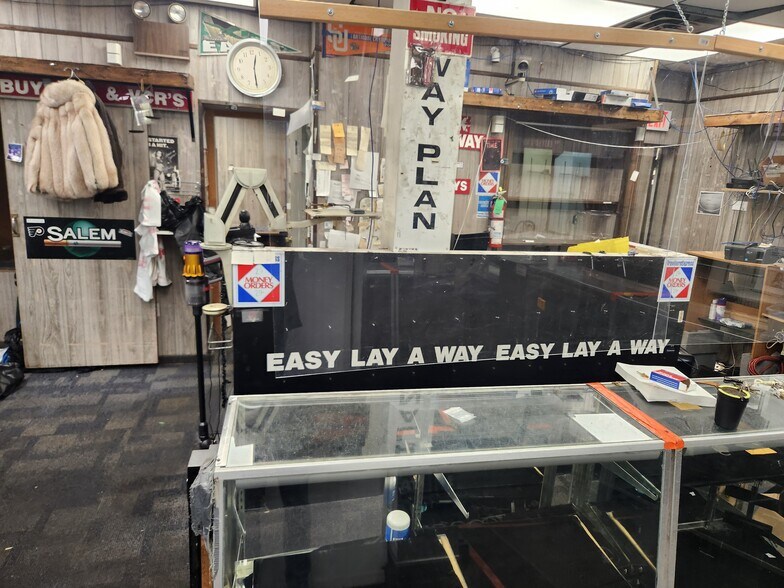 More Photos Of 3149 Kensington Ave, Philadelphia Storefront For Sale