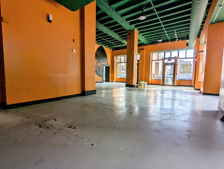More Photos Of 1100 Locust St, Saint Louis Storefront Retail Office For Lease