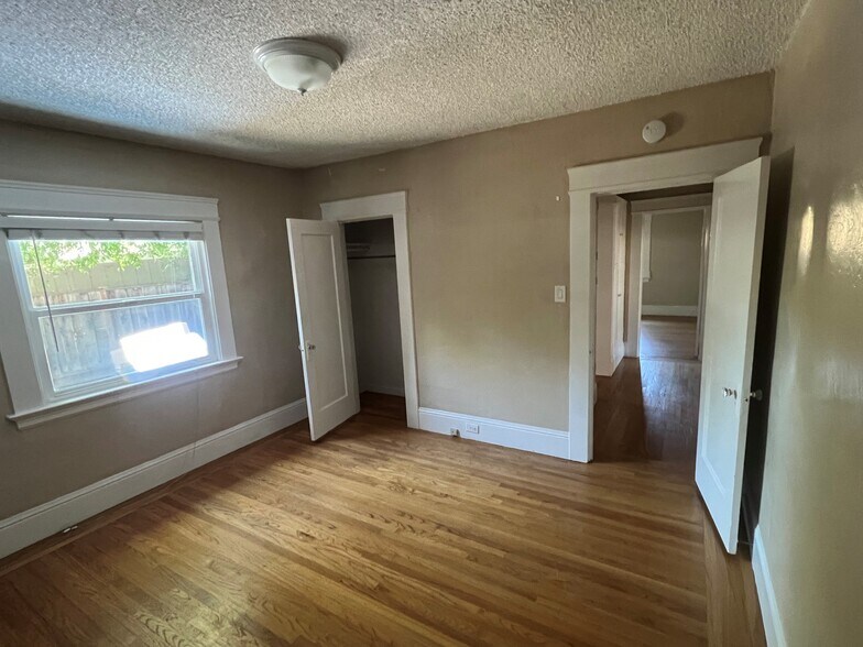 More Photos Of 2729 Byron St, Palo Alto Multifamily For Sale