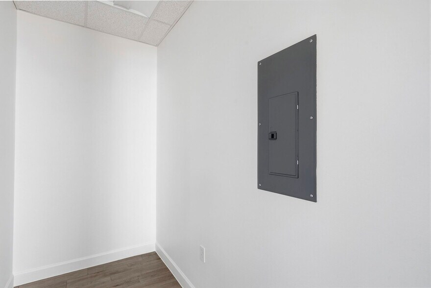 More Photos Of 8118 Fry Rd, Cypress Medical For Lease