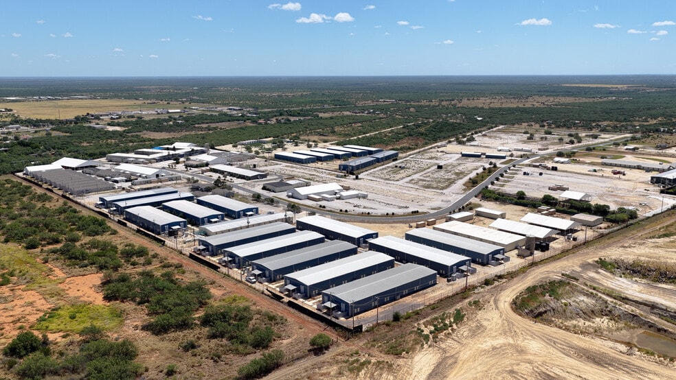 Primary Photo Of 434 Urenda Loop, Carrizo Springs Industrial For Sale