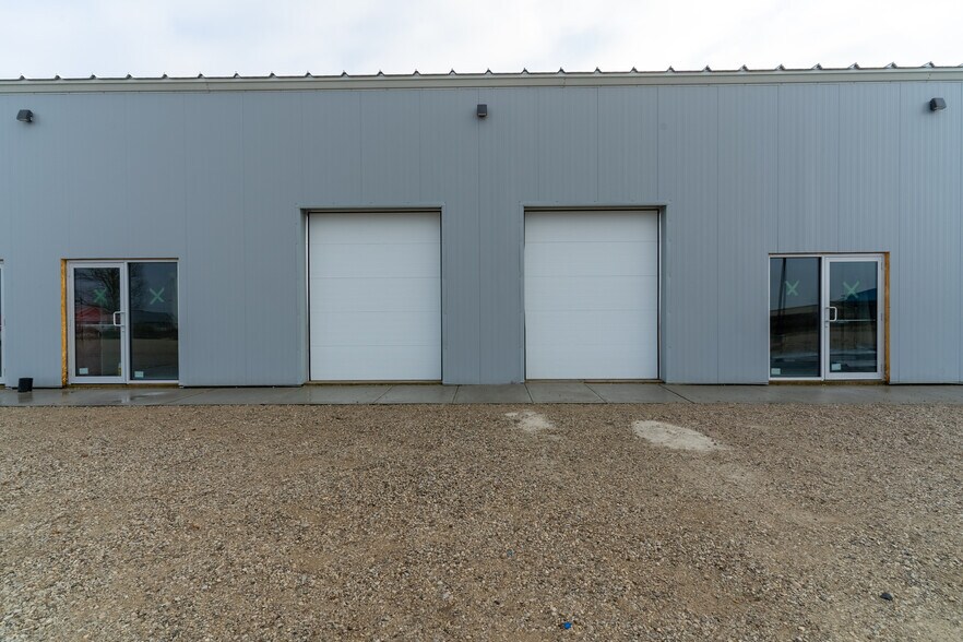 More Photos Of 595 1st St, Hanover Warehouse For Lease