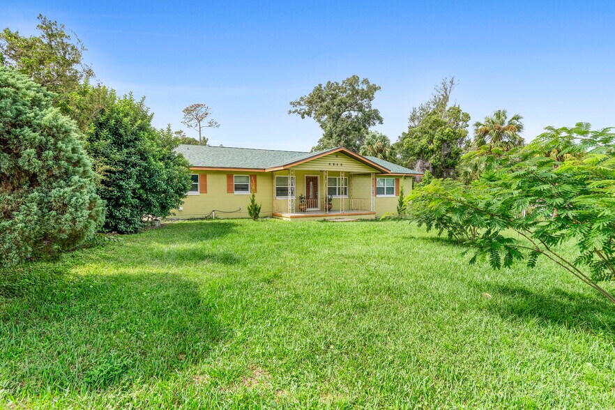 More Photos Of 4630 US Highway 17, De Leon Springs Restaurant For Sale