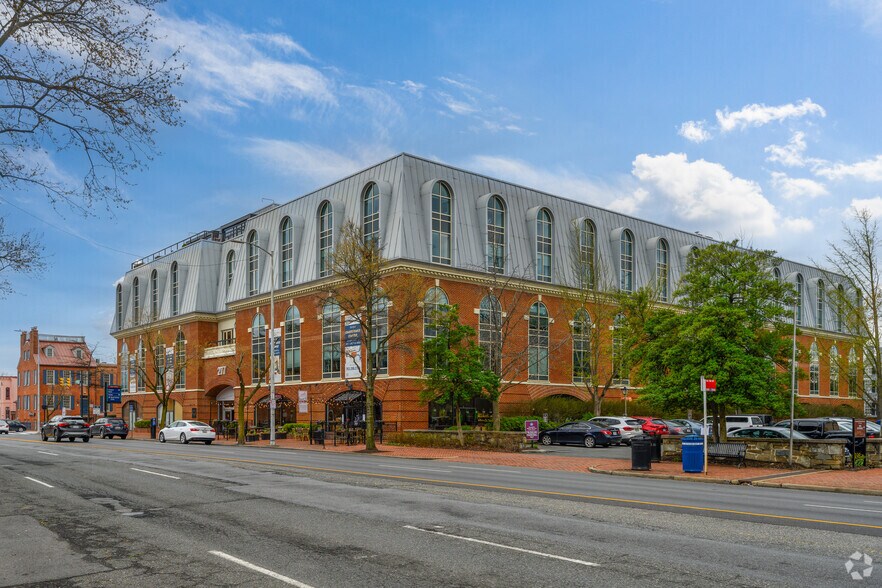 More Photos Of 277 S Washington St, Alexandria Coworking Space