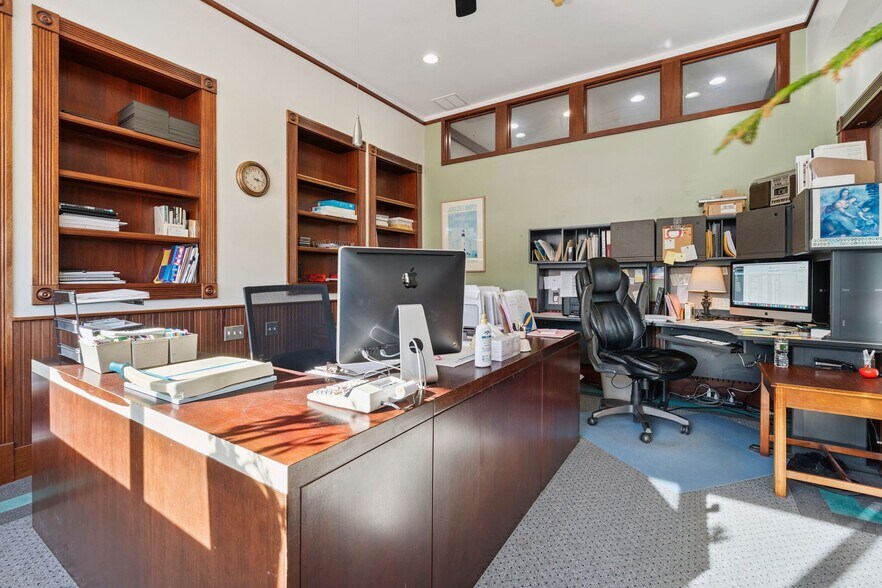 More Photos Of 40 Boston St, Salem Office For Lease