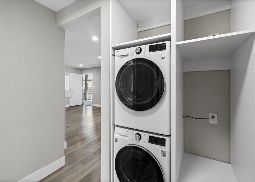 More Photos Of 125 16th St, Huntington Beach Apartments For Sale