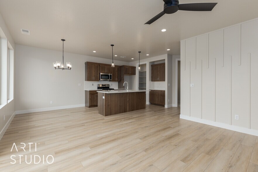 More Photos Of 1990 W 250 S, Hurricane Apartments For Sale