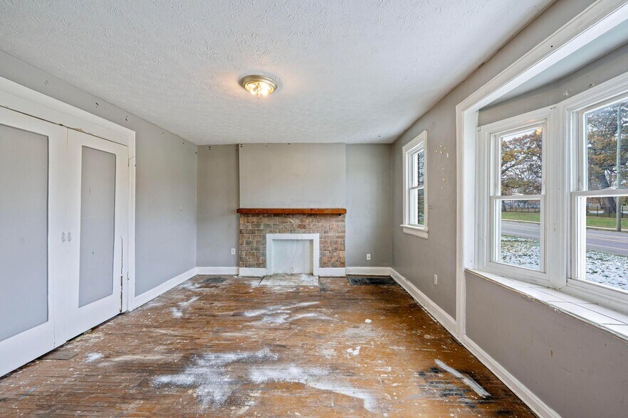 More Photos Of 397 Catherine St, Columbus Apartments For Sale