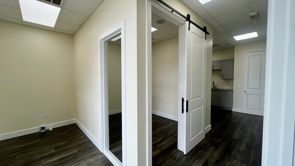 More Photos Of 3107 Elrod Rd, Katy Unknown For Lease