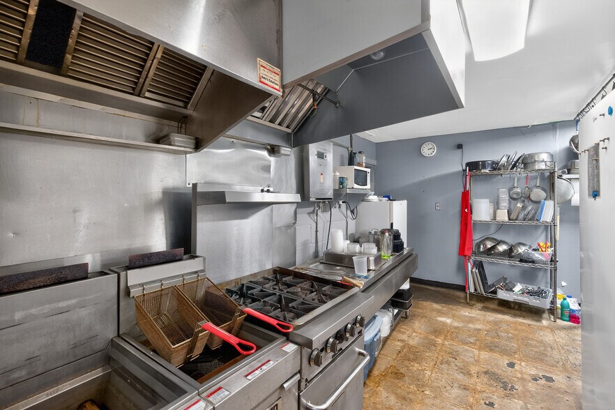 More Photos Of 427 S Pearl St, Albany Storefront Retail Residential For Sale