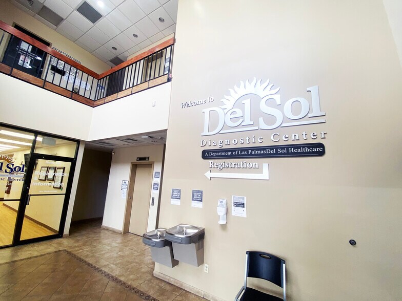 More Photos Of 10420 Vista Del Sol Dr, El Paso Office For Sale