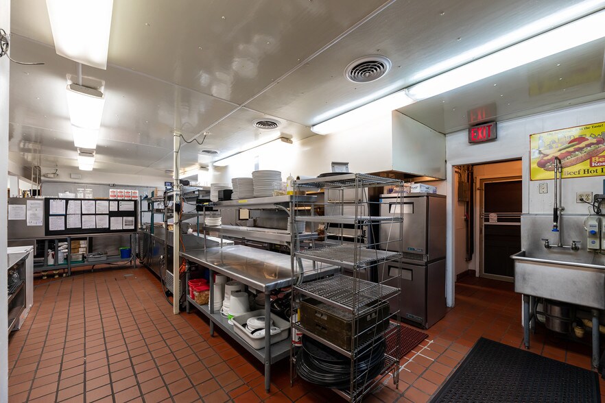 More Photos Of 380 S Lawson Dr, Green Lake Restaurant For Sale